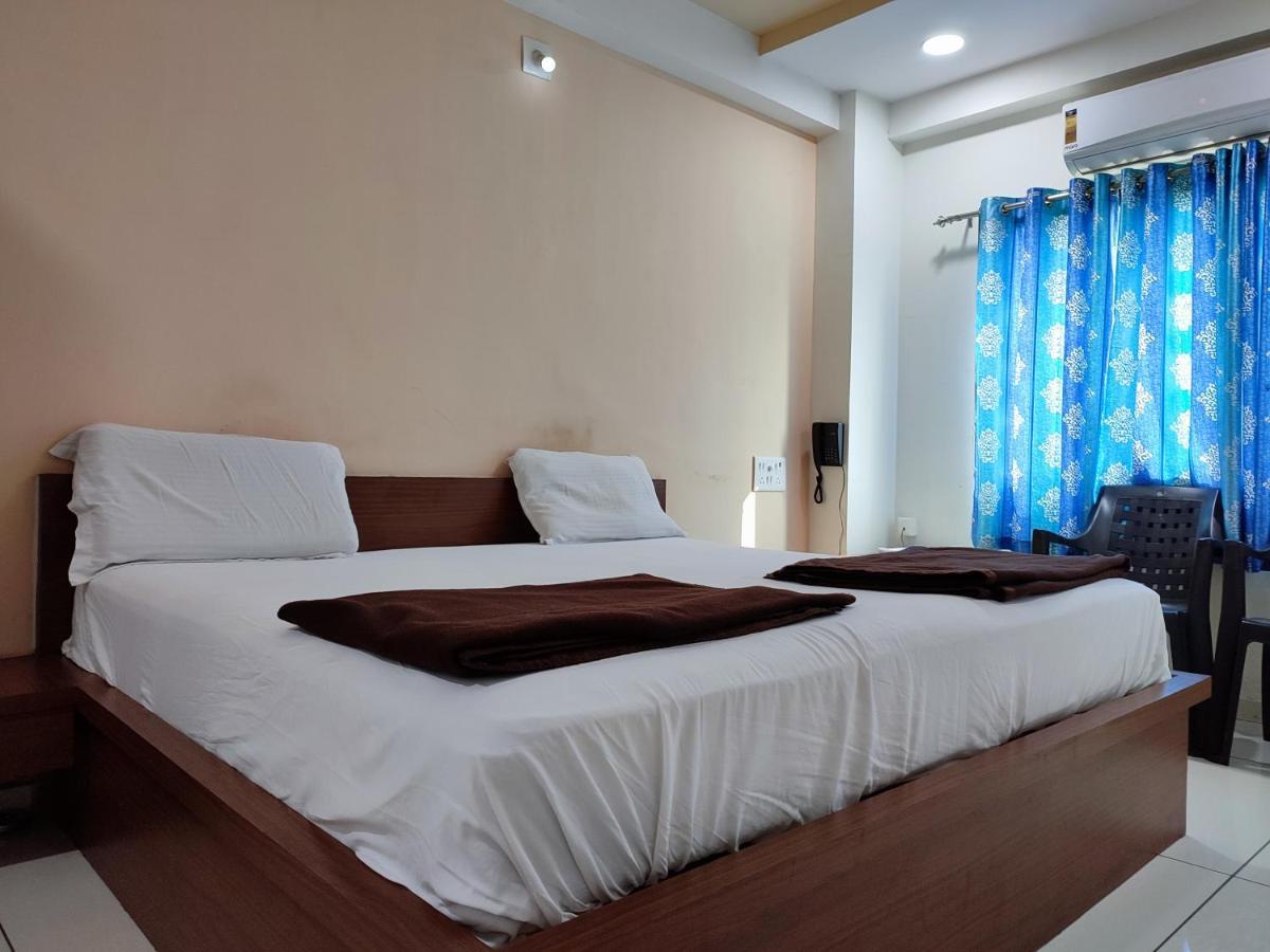 Hotel Vraj Rajpipla Exterior foto